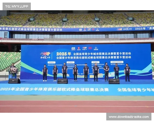 中国垒球社会体育指导员培训落地鄂尔多斯，百名学员获认证